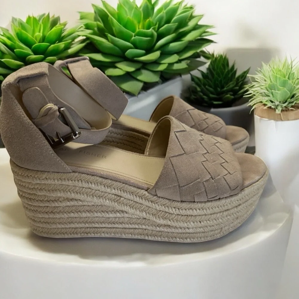 Marc Fisher Adalyn Espadrille Wedges Taupe 8.5 M Womens Platform Suede Sandals‎